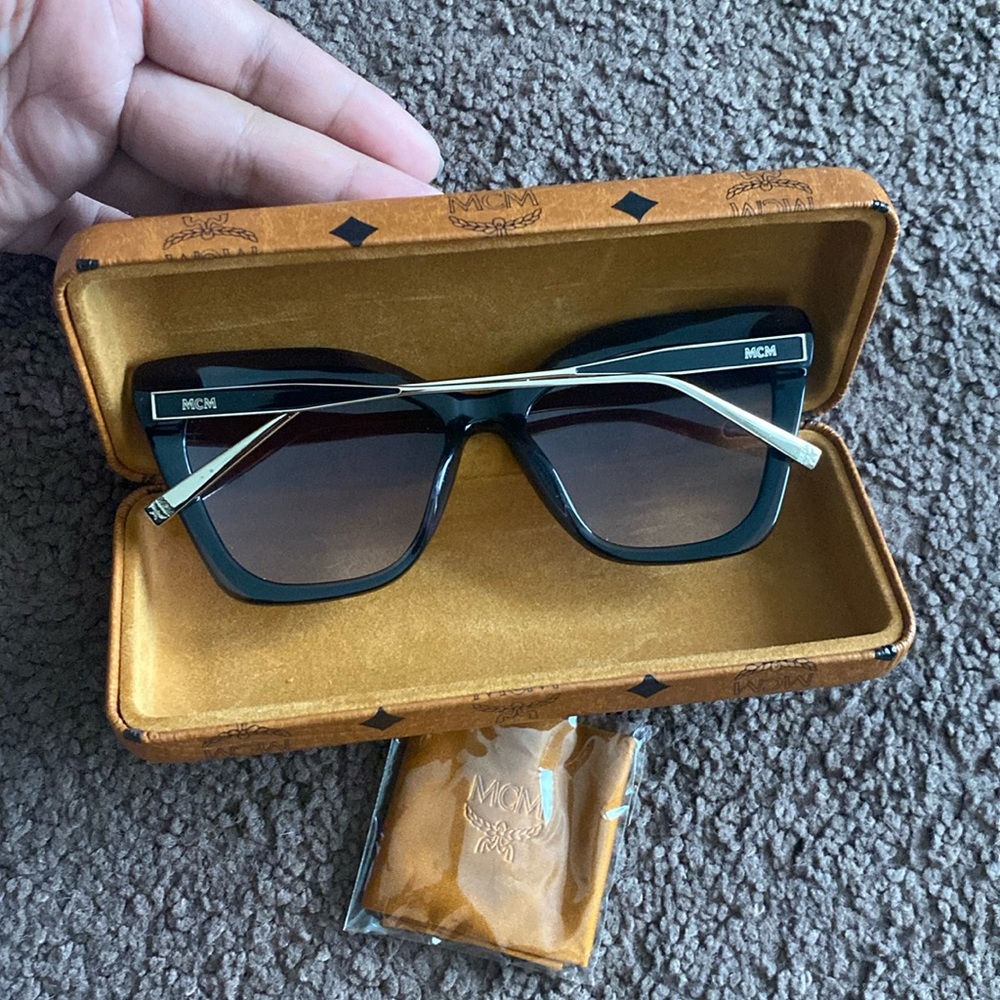 MCM- sunglasses - Picture 8 of 15